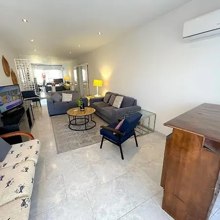 Apartment Platform 357 Chytron City Center Fully Equipped